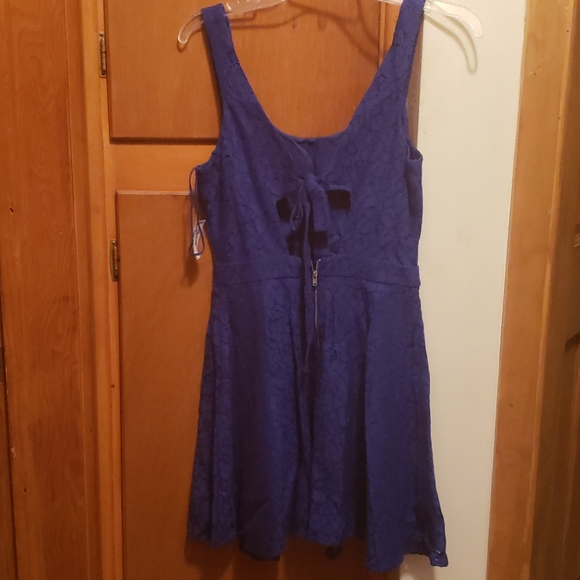 Aeropostale lace dress - Picture 2 of 5